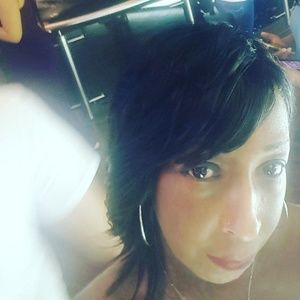 Meet your Posher, Alicia